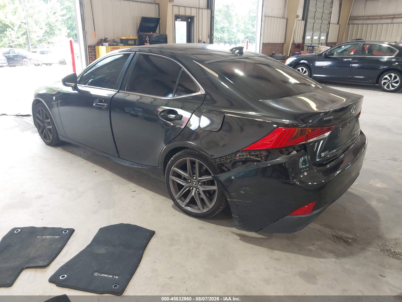 2017 LEXUS IS 200T · 3/11