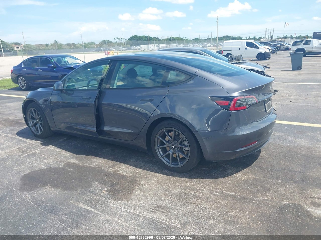 2023 TESLA MODEL 3 REAR-WHEEL DRIVE · 3/9