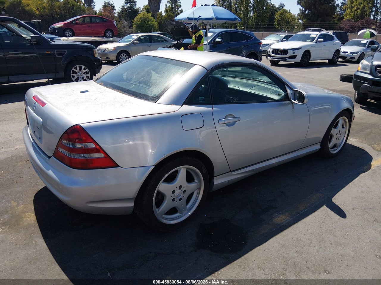 2001 MERCEDES-BENZ SLK 320 · 4/11