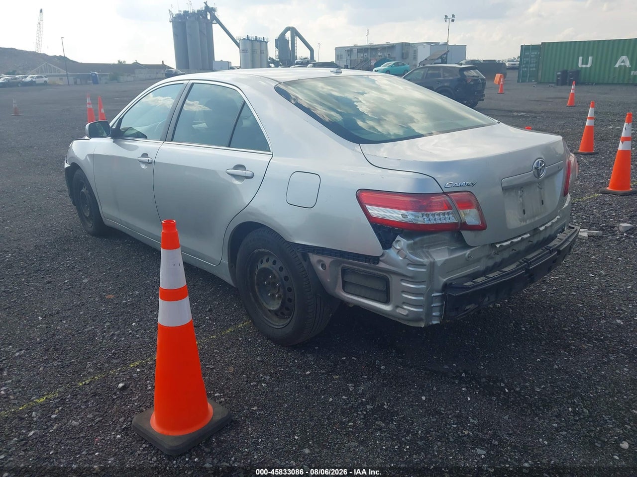 2011 TOYOTA CAMRY LE · 3/11