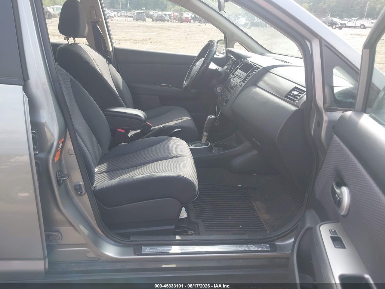 2009 NISSAN VERSA 1.8SL · 5/11