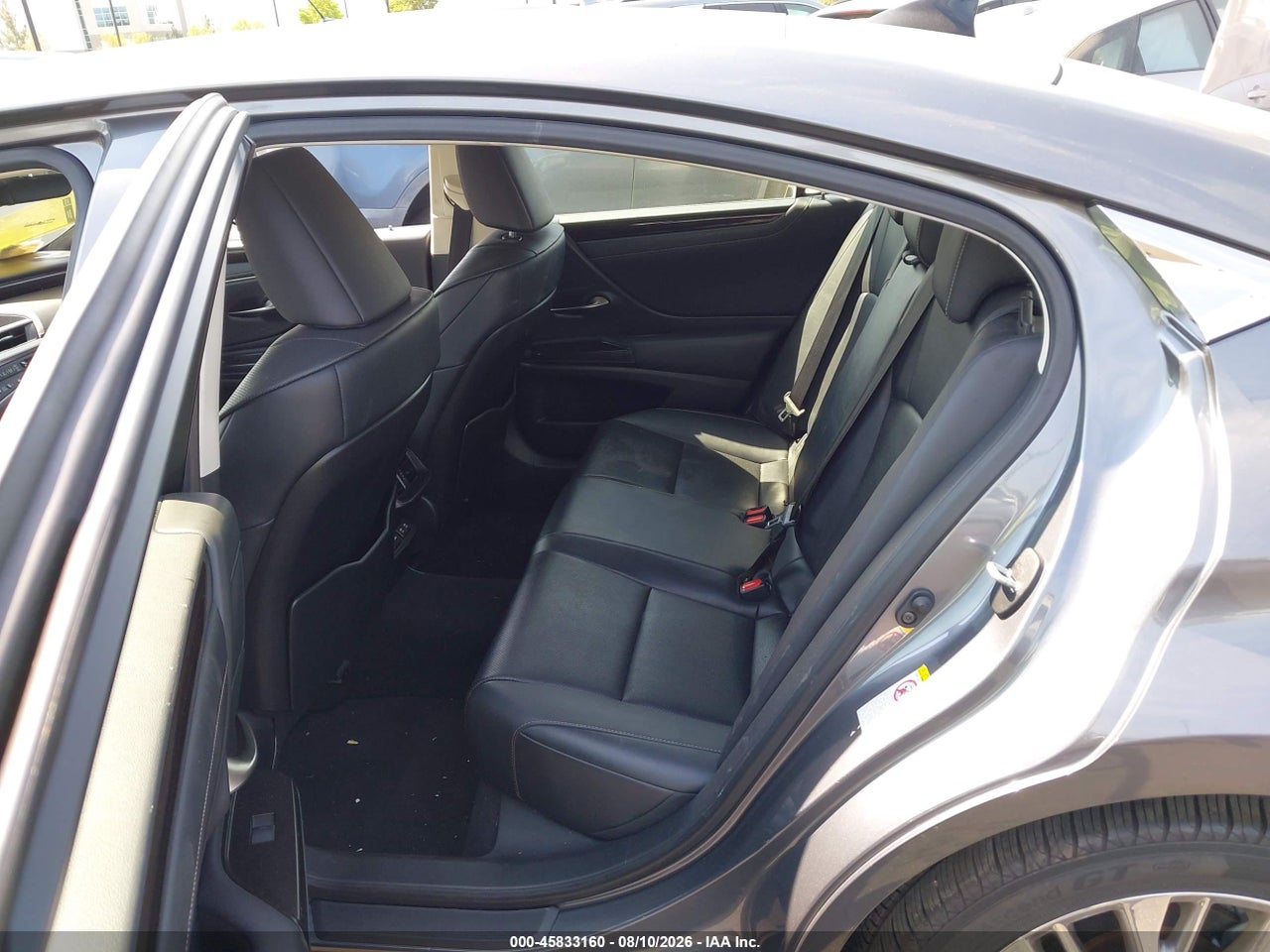 JTHBZ1B18K2****** · 2019 LEXUS ES 350   · 8/11