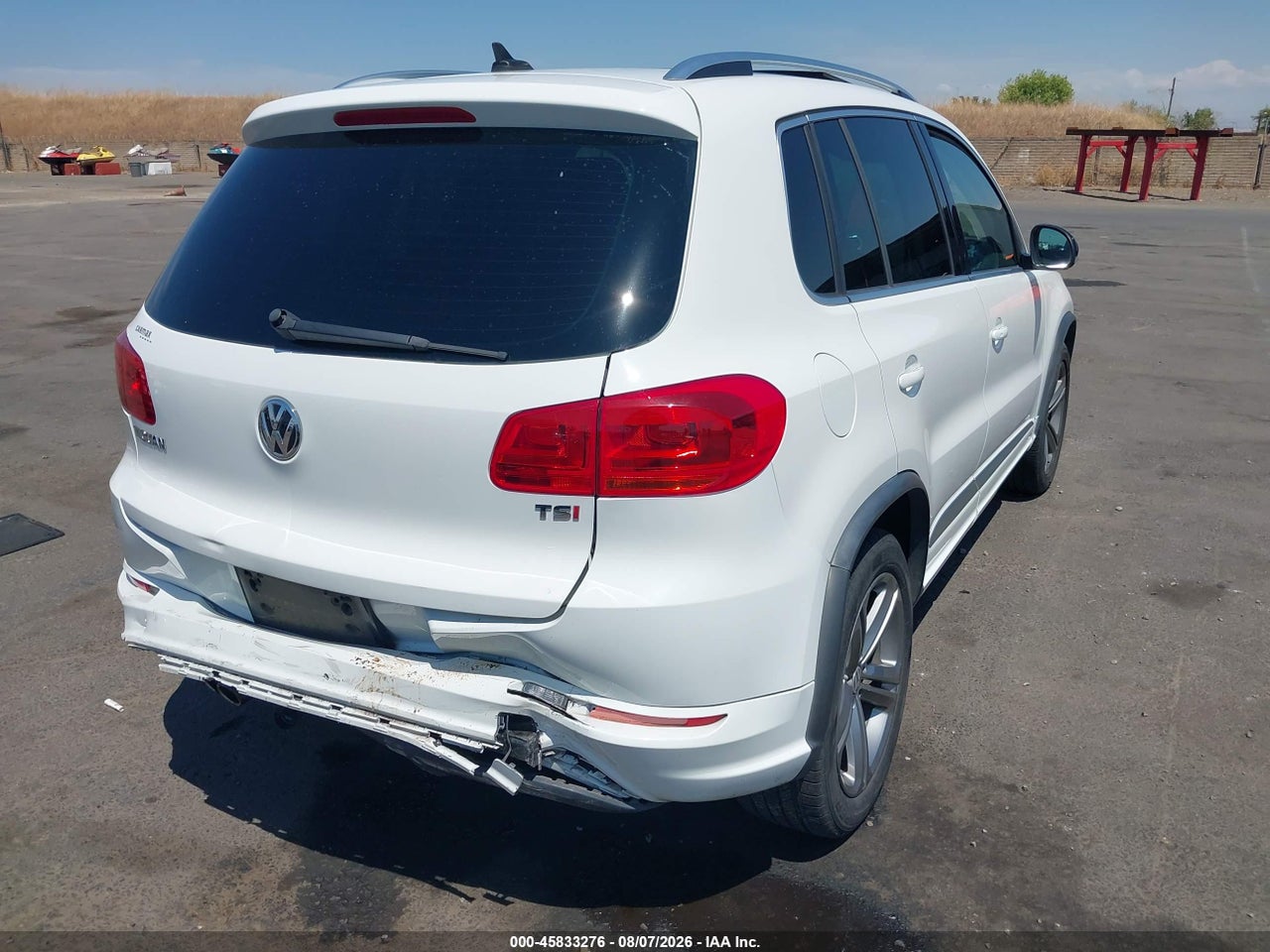 2017 VOLKSWAGEN TIGUAN 2.0T SPORT · 4/11