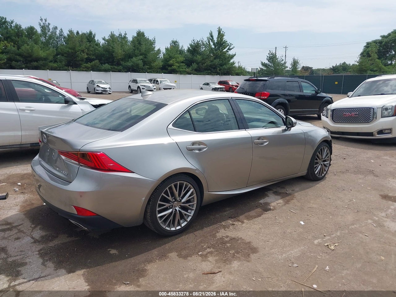2019 LEXUS IS 300 · 4/11