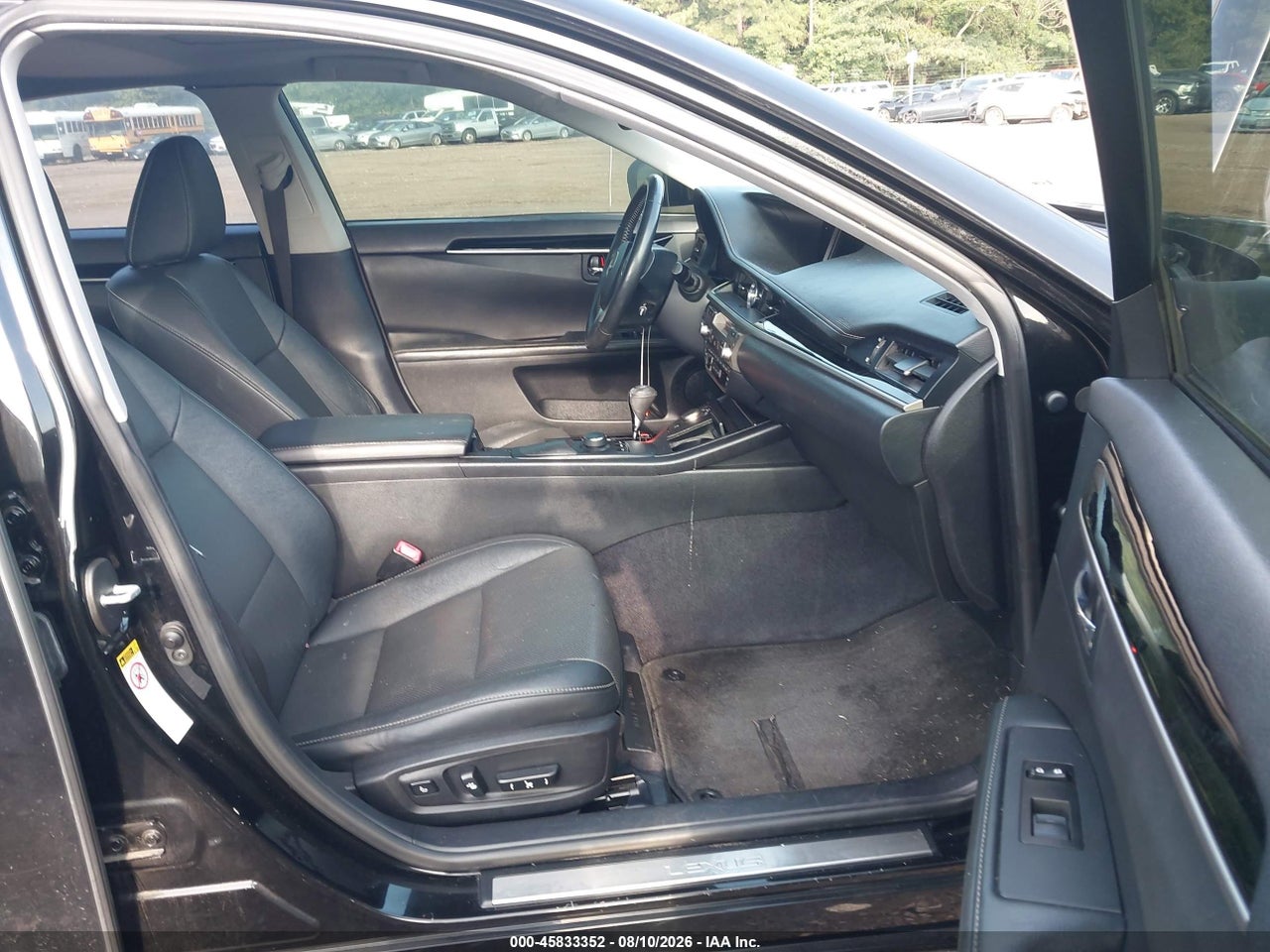 2015 LEXUS ES 350 · 5/11