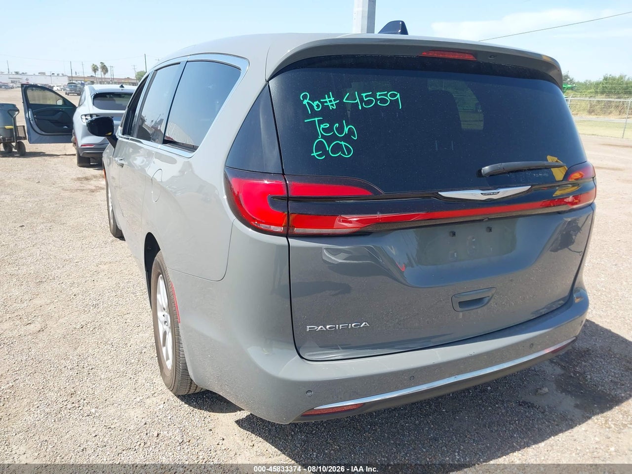 2025 CHRYSLER PACIFICA SELECT · 3/11