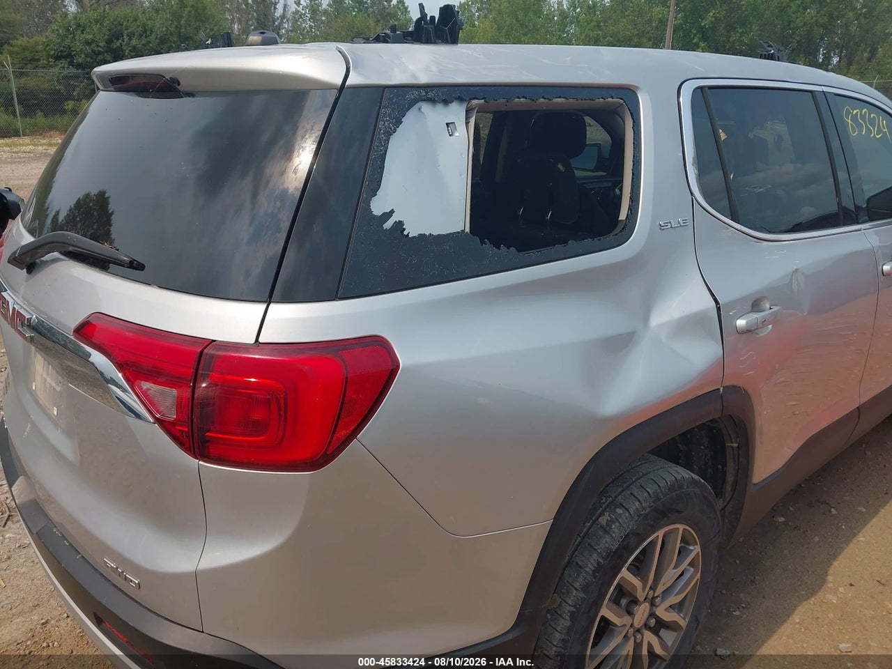 1GKKNSLA2JZ****** · 2018 GMC ACADIA SLE-2 · 6/11