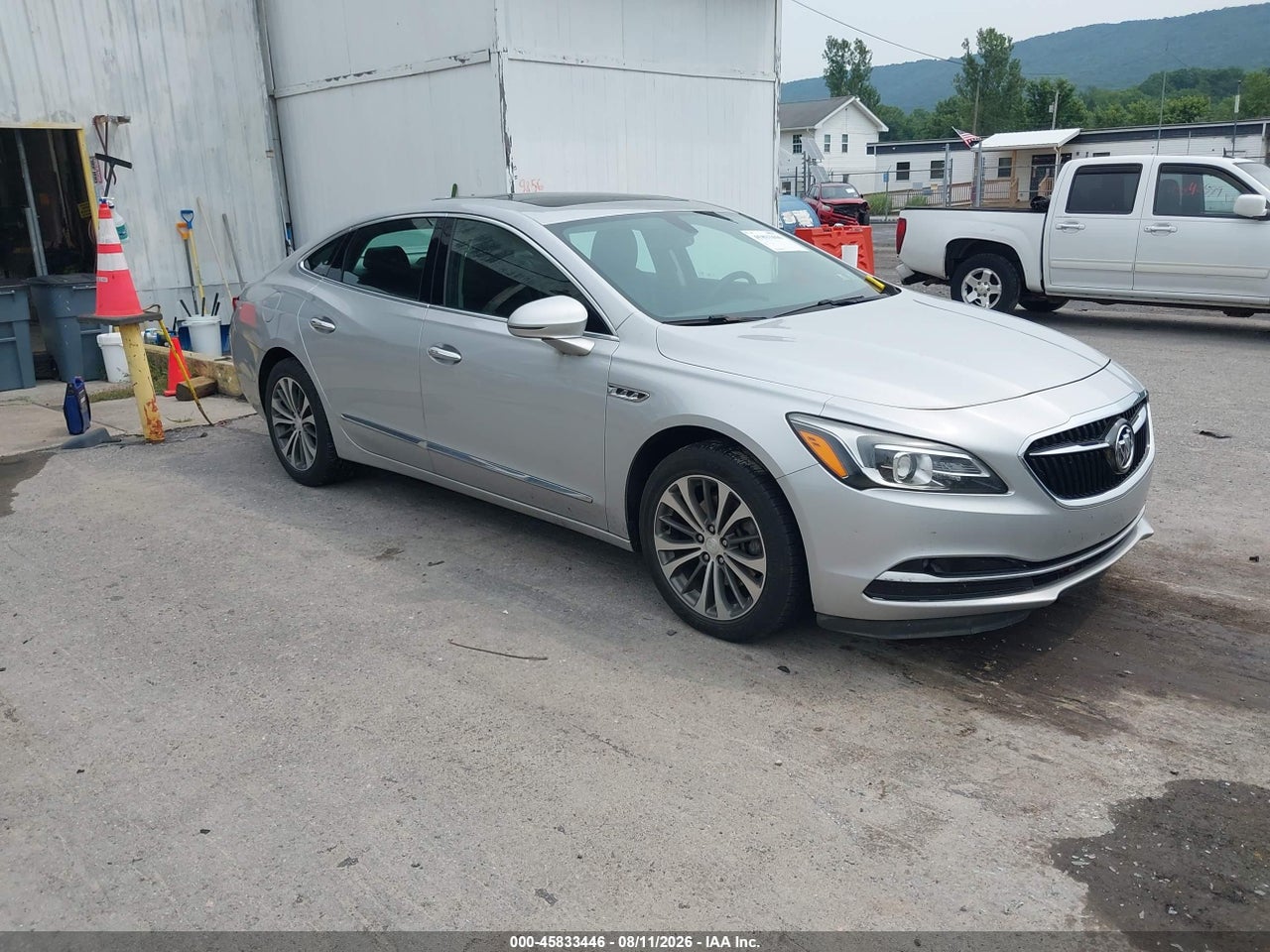 1G4ZP5SS4JU****** · 2018 BUICK LACROSSE ESSENCE