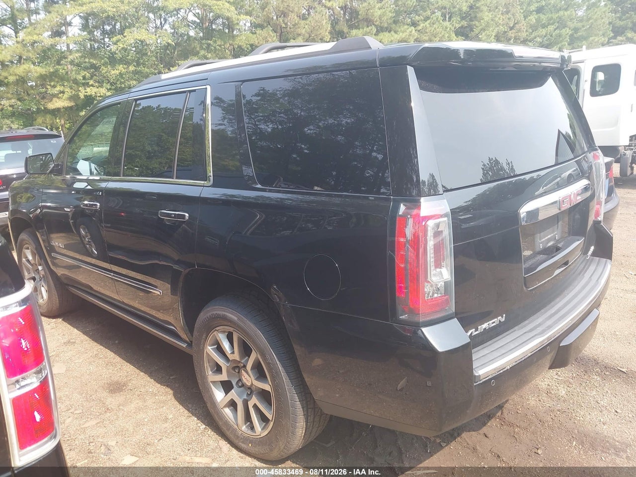 2016 GMC YUKON DENALI · 3/11
