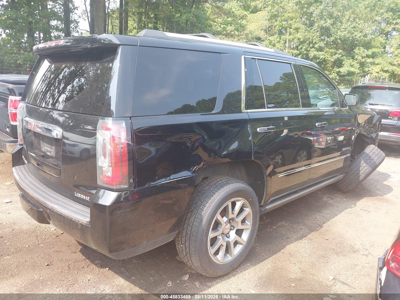 2016 GMC YUKON DENALI · 4/11