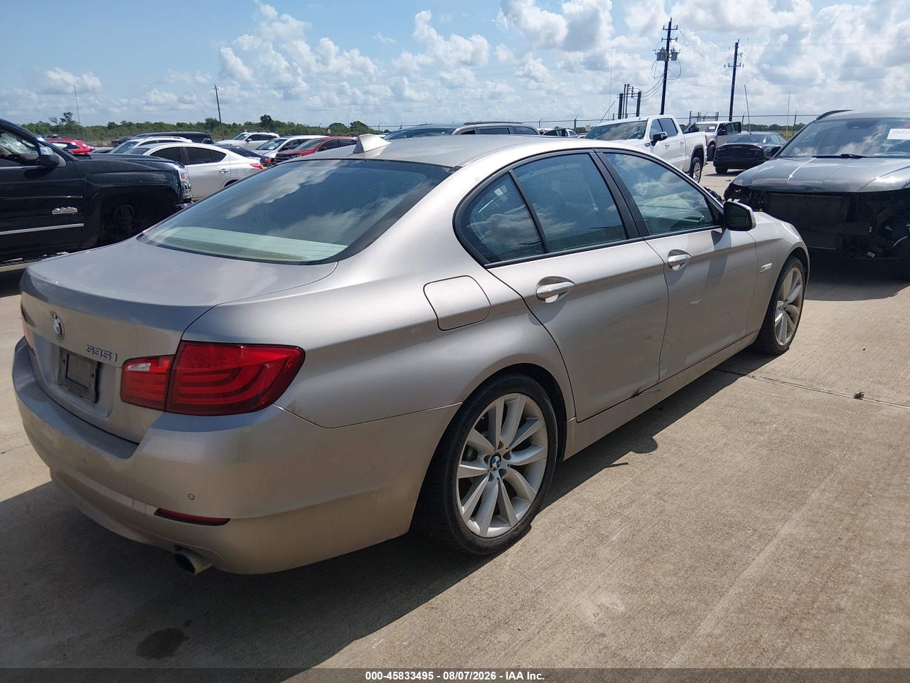 2011 BMW 535I   · 4/11