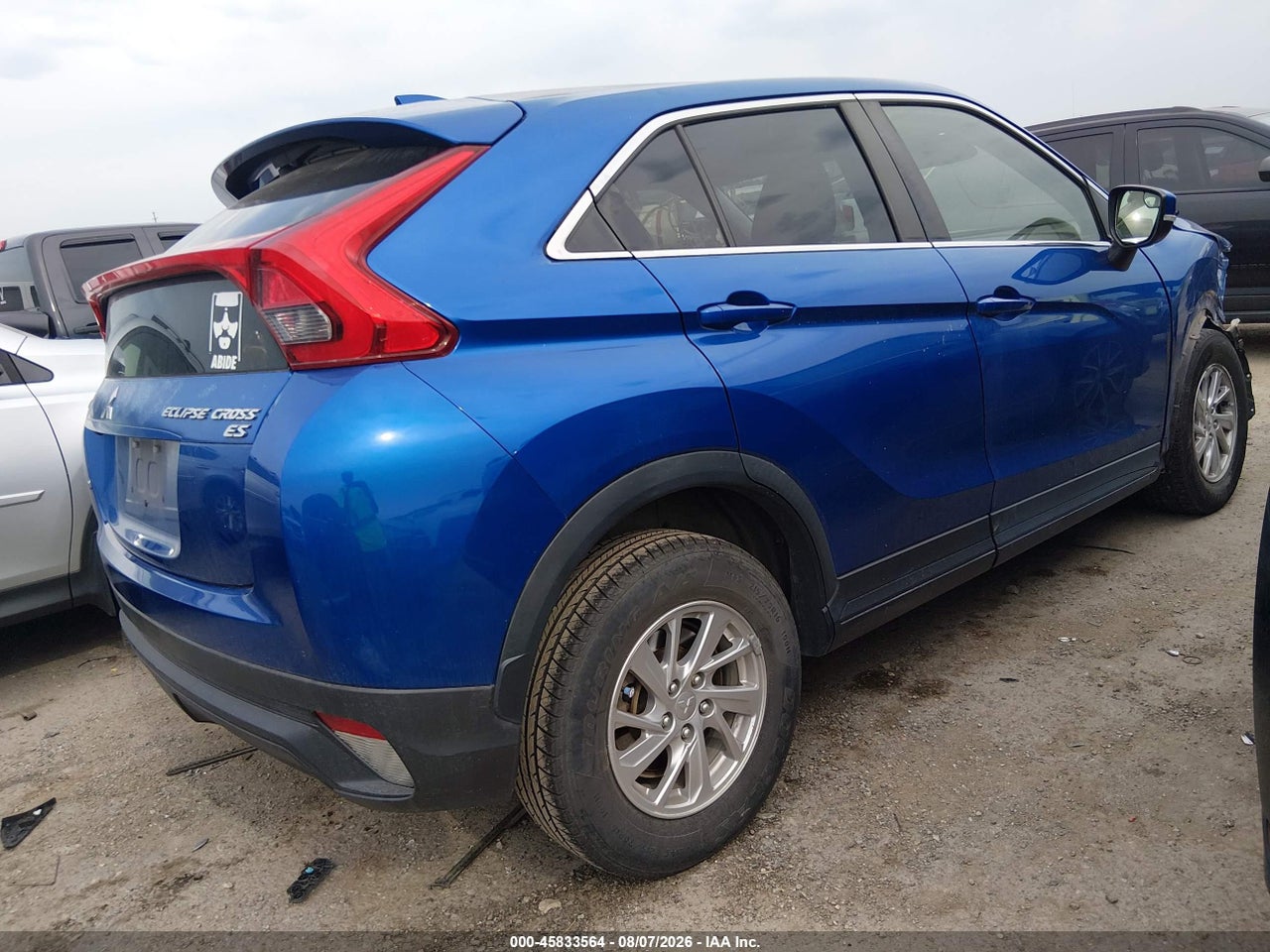 2018 MITSUBISHI ECLIPSE CROSS ES · 4/11
