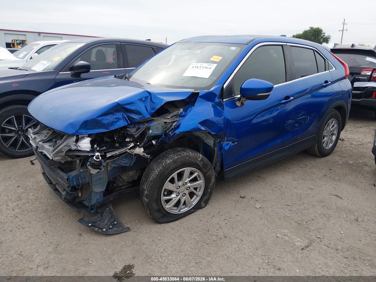 2018 MITSUBISHI ECLIPSE CROSS ES · 2/11