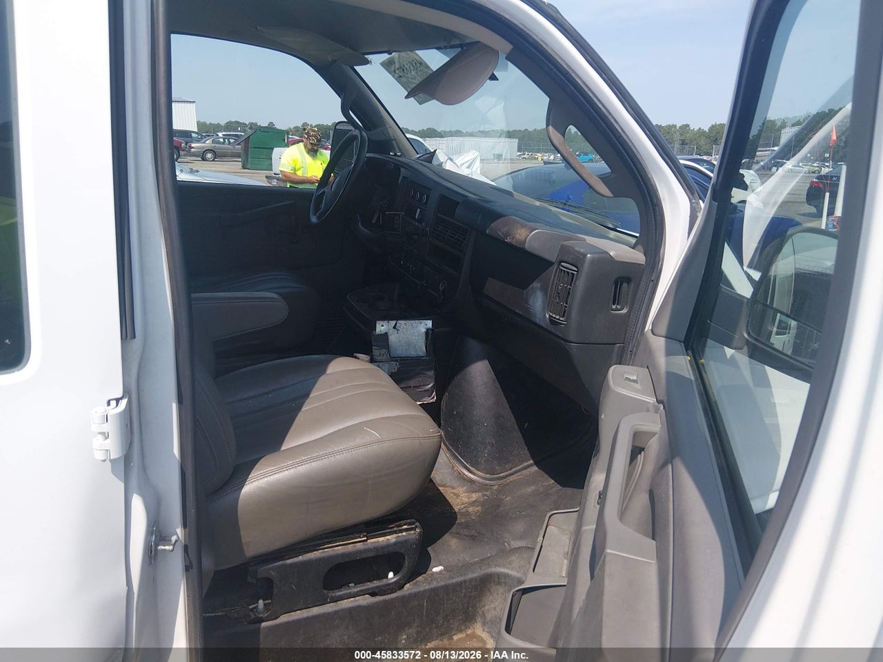 2019 GMC SAVANA 2500 WORK VAN · 5/11