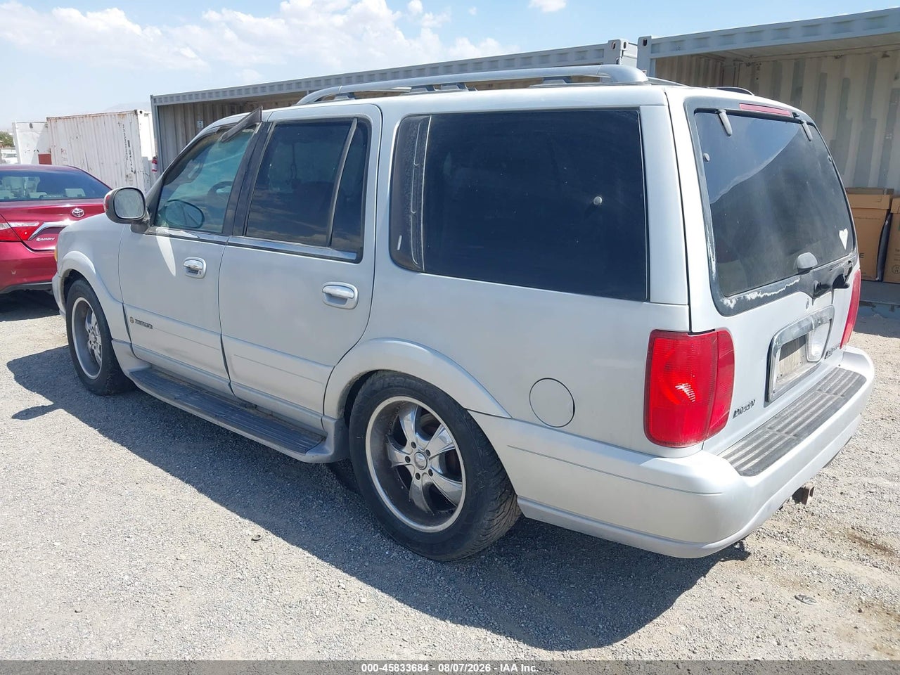 2000 LINCOLN NAVIGATOR   · 3/10