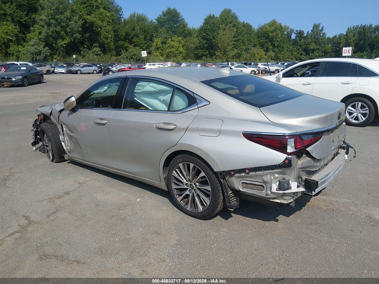 2019 LEXUS ES 350 · 3/11