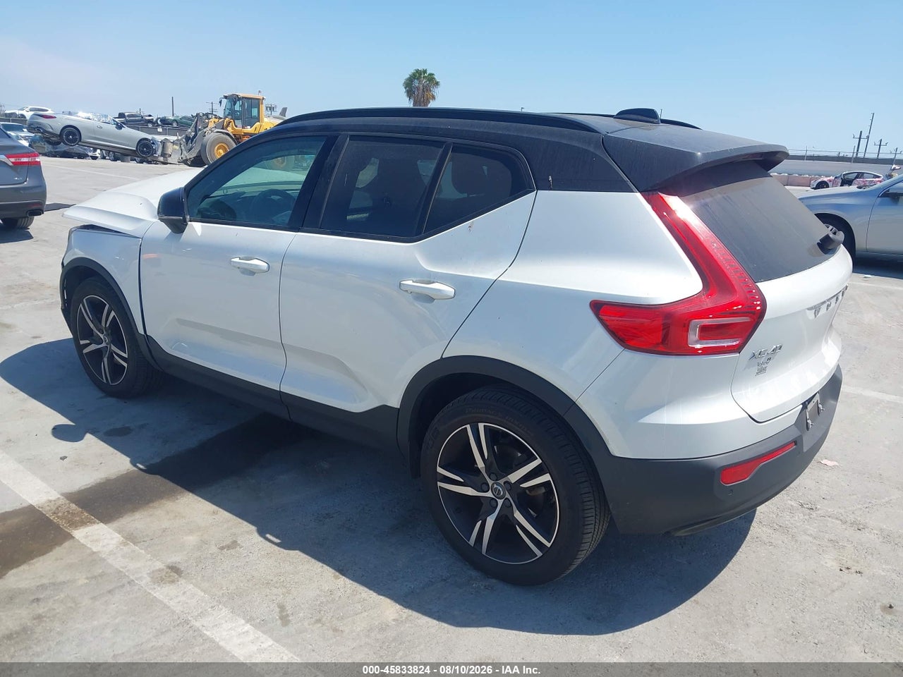 2022 VOLVO XC40 T5 R-DESIGN · 3/11
