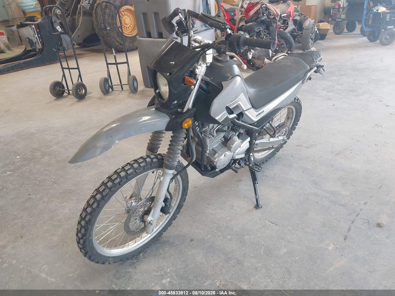 2023 YAMAHA XT250 · 2/11
