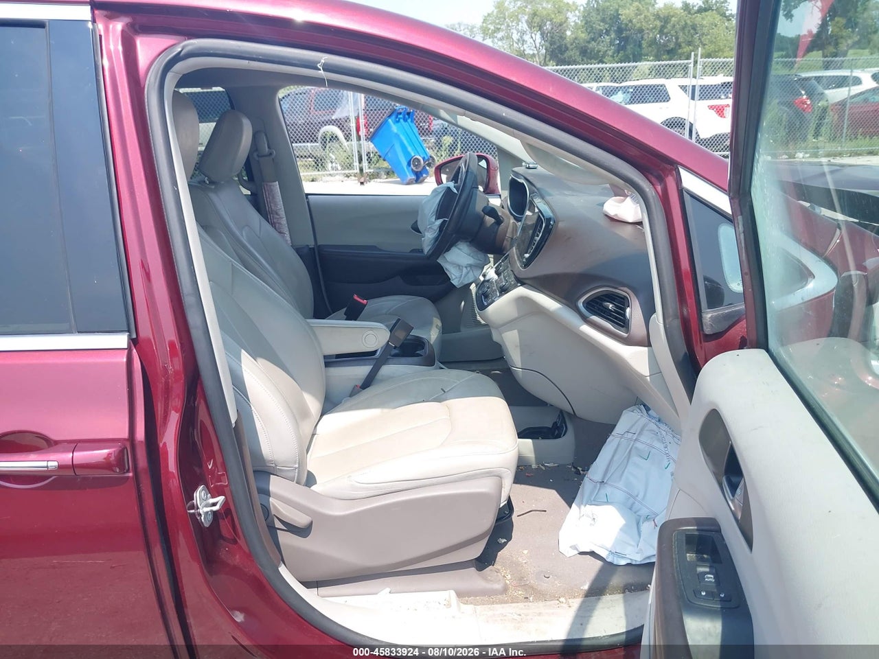2021 CHRYSLER PACIFICA TOURING L · 5/11