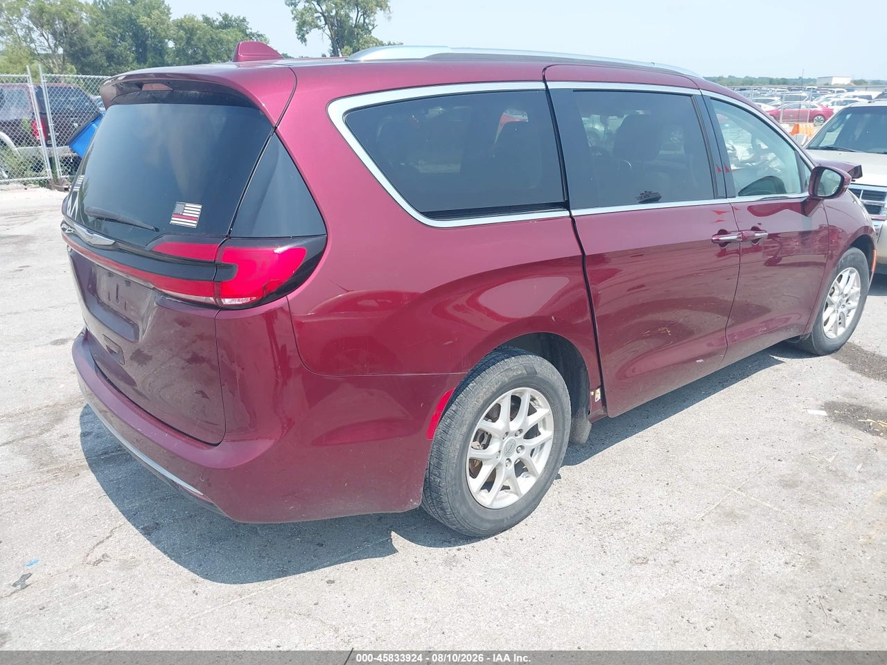 2021 CHRYSLER PACIFICA TOURING L · 4/11
