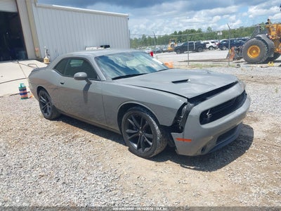 2C3CDZAG0JH****** · 2018 DODGE CHALLENGER SXT