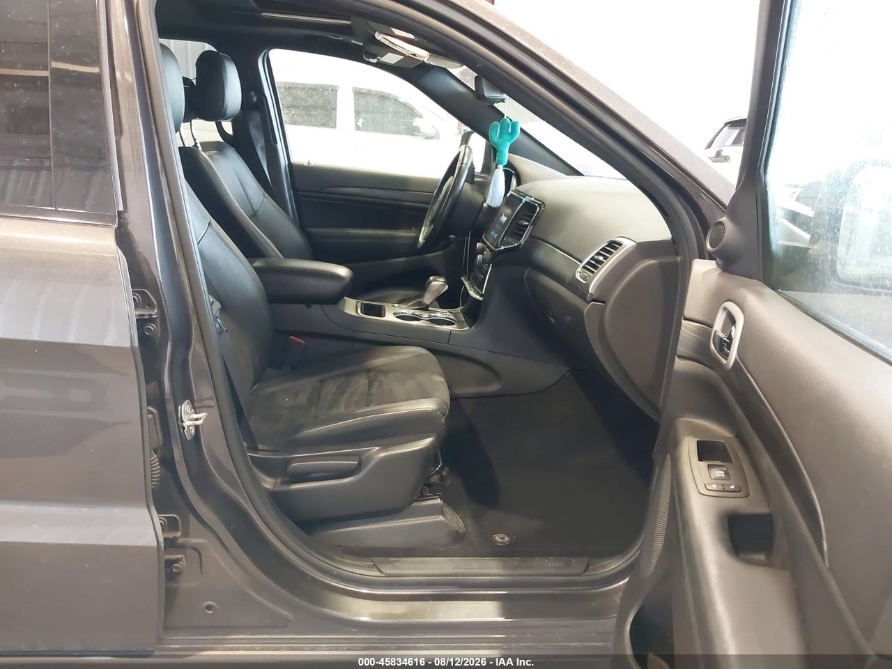 2021 JEEP GRAND CHEROKEE LAREDO X 4X4 · 5/11