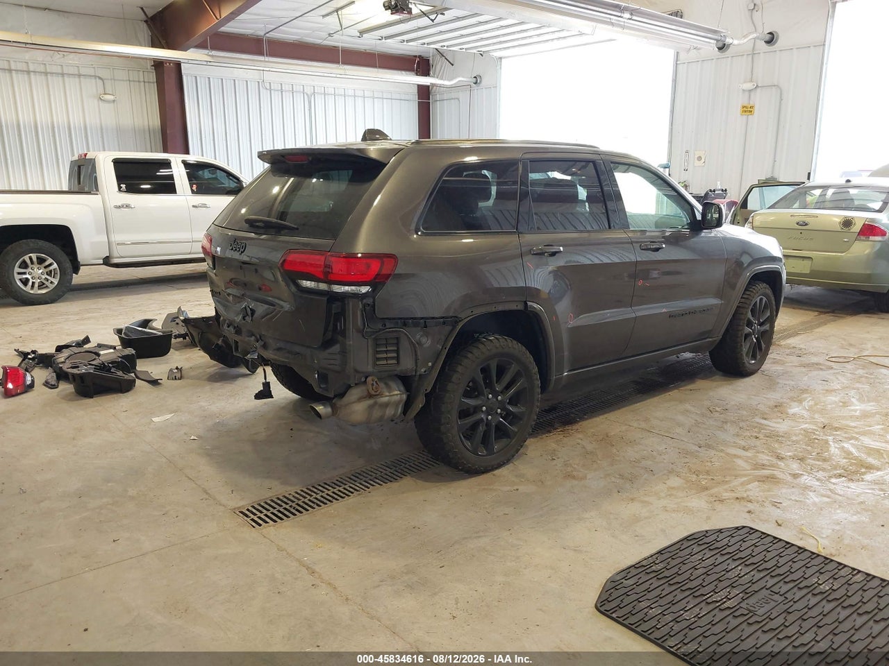 2021 JEEP GRAND CHEROKEE LAREDO X 4X4 · 4/11