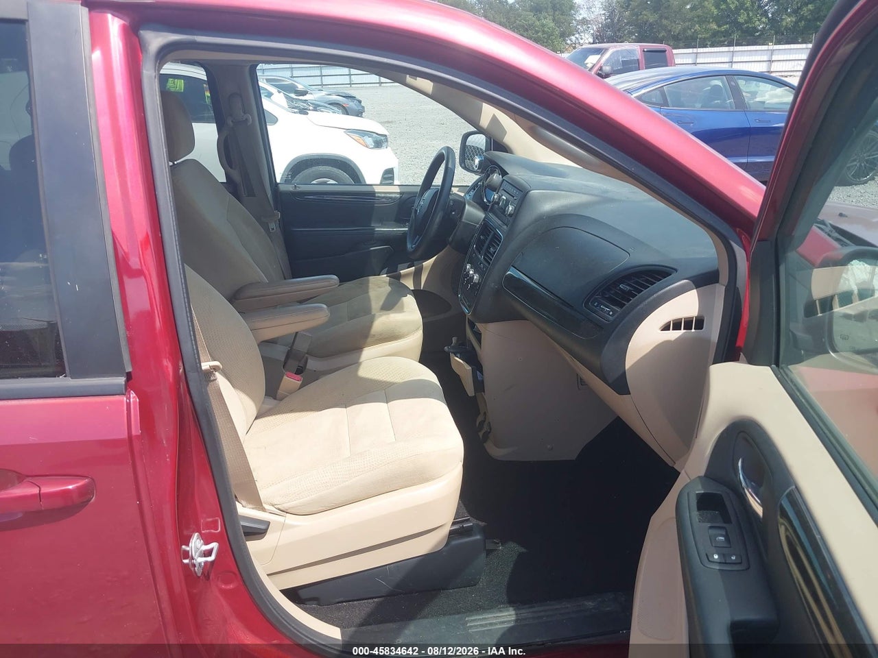 2016 DODGE GRAND CARAVAN SE · 5/11