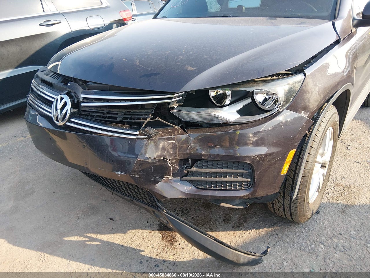 2016 VOLKSWAGEN TIGUAN S · 6/11