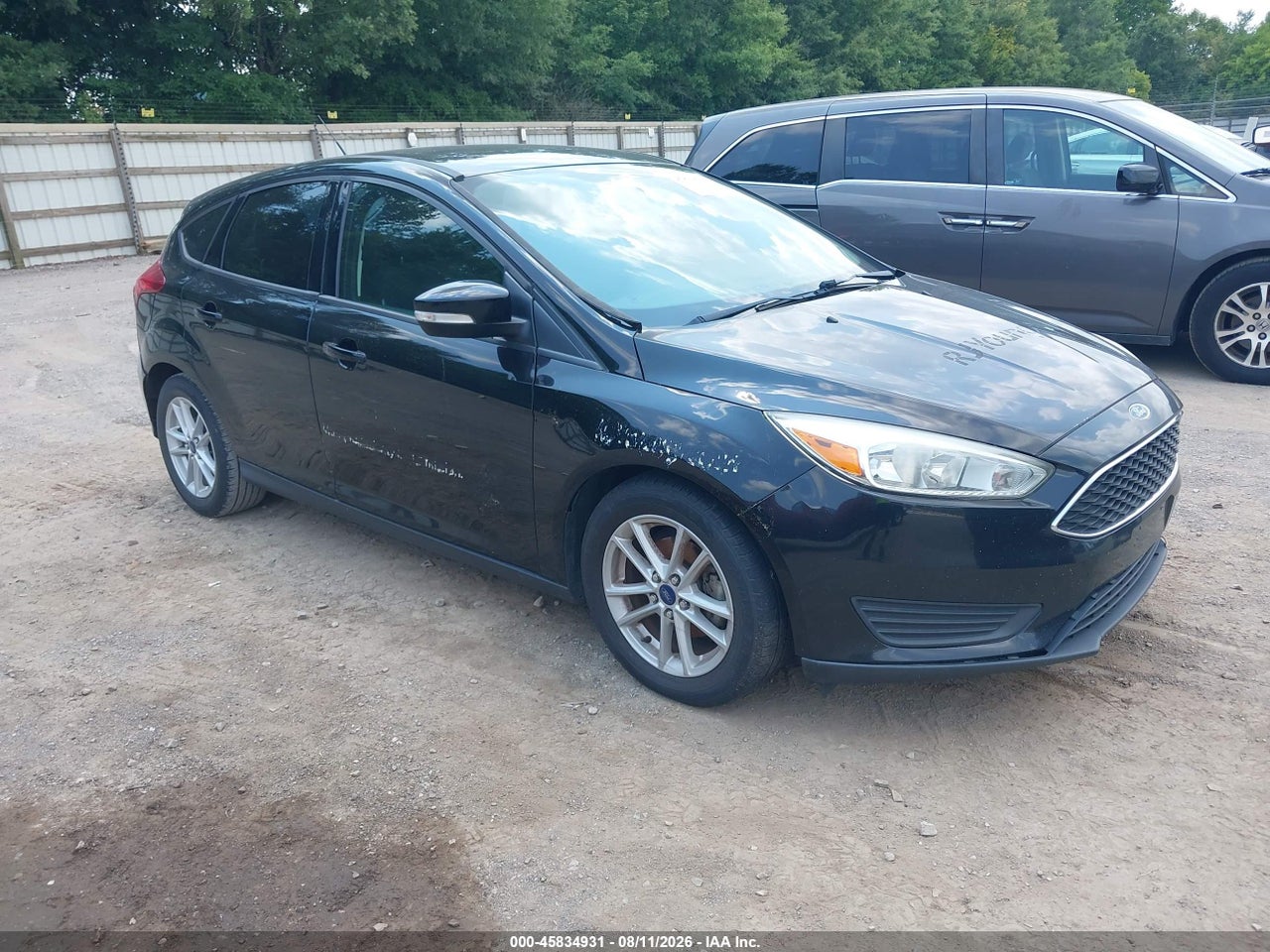 1FADP3K23HL****** · 2017 FORD FOCUS SE