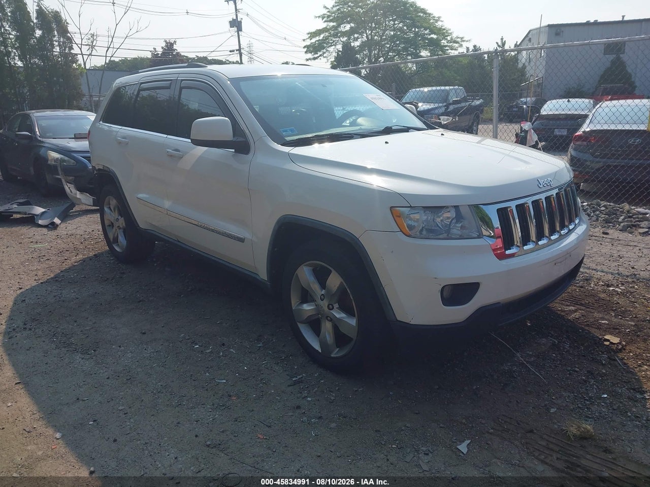1J4RR4GG8BC****** · 2011 JEEP GRAND CHEROKEE LAREDO