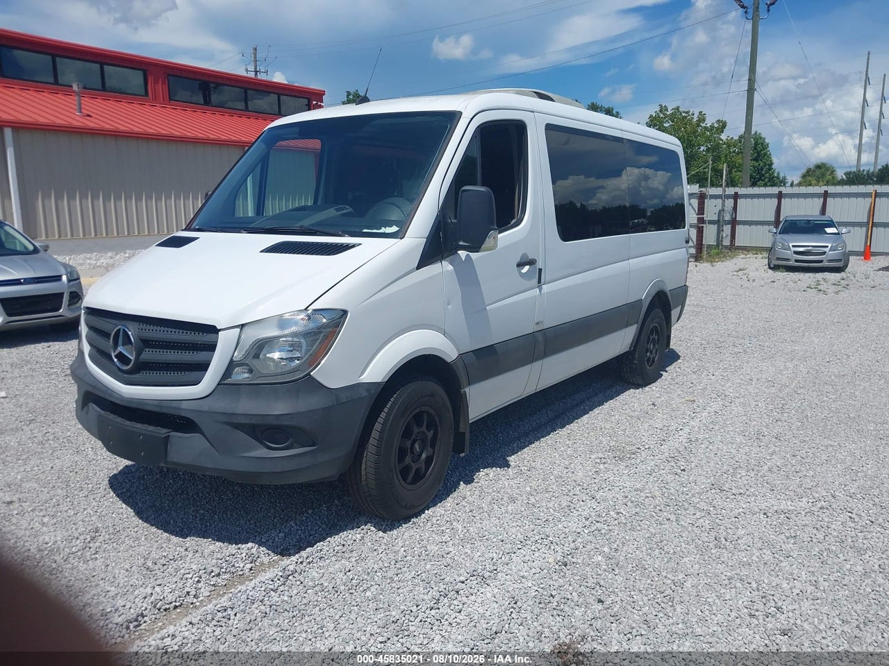 2017 MERCEDES-BENZ SPRINTER 2500 STANDARD ROOF V6 · 2/11
