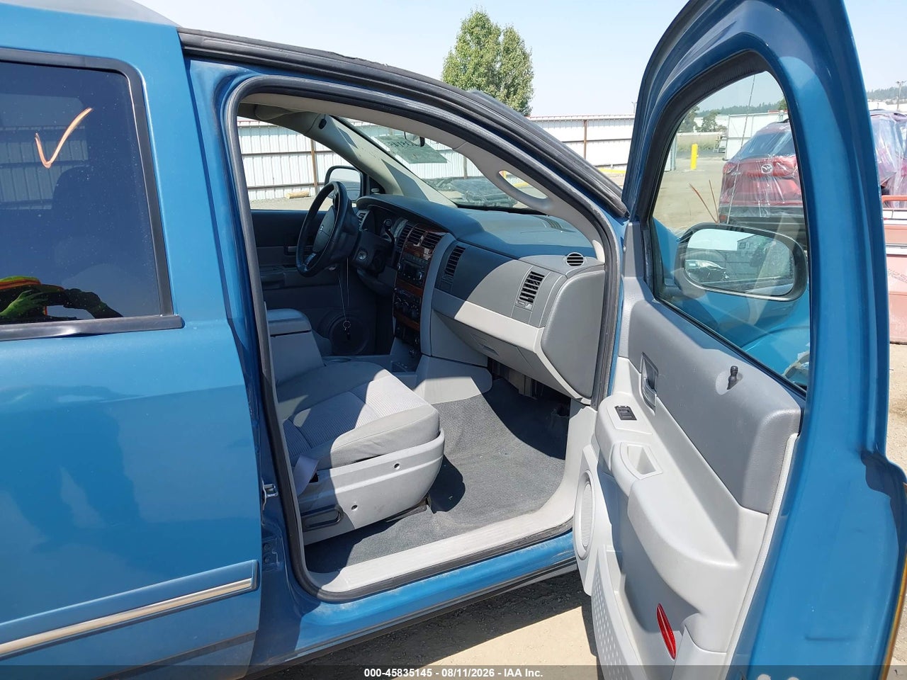 2009 DODGE DURANGO SLT · 5/11