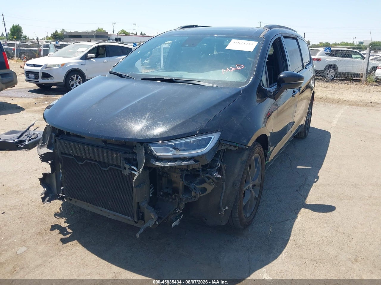 2025 CHRYSLER PACIFICA LIMITED · 2/11