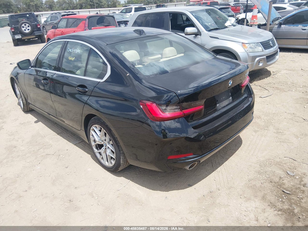 2025 BMW 330I   · 3/11