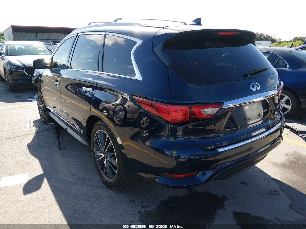 2017 INFINITI QX60 · 3/11