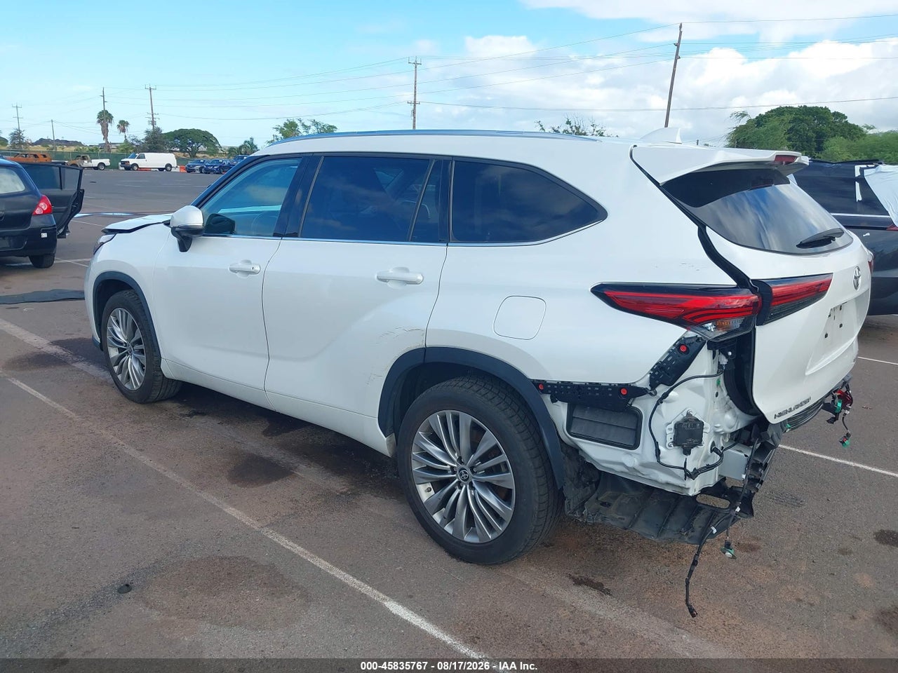 2022 TOYOTA HIGHLANDER PLATINUM · 3/11