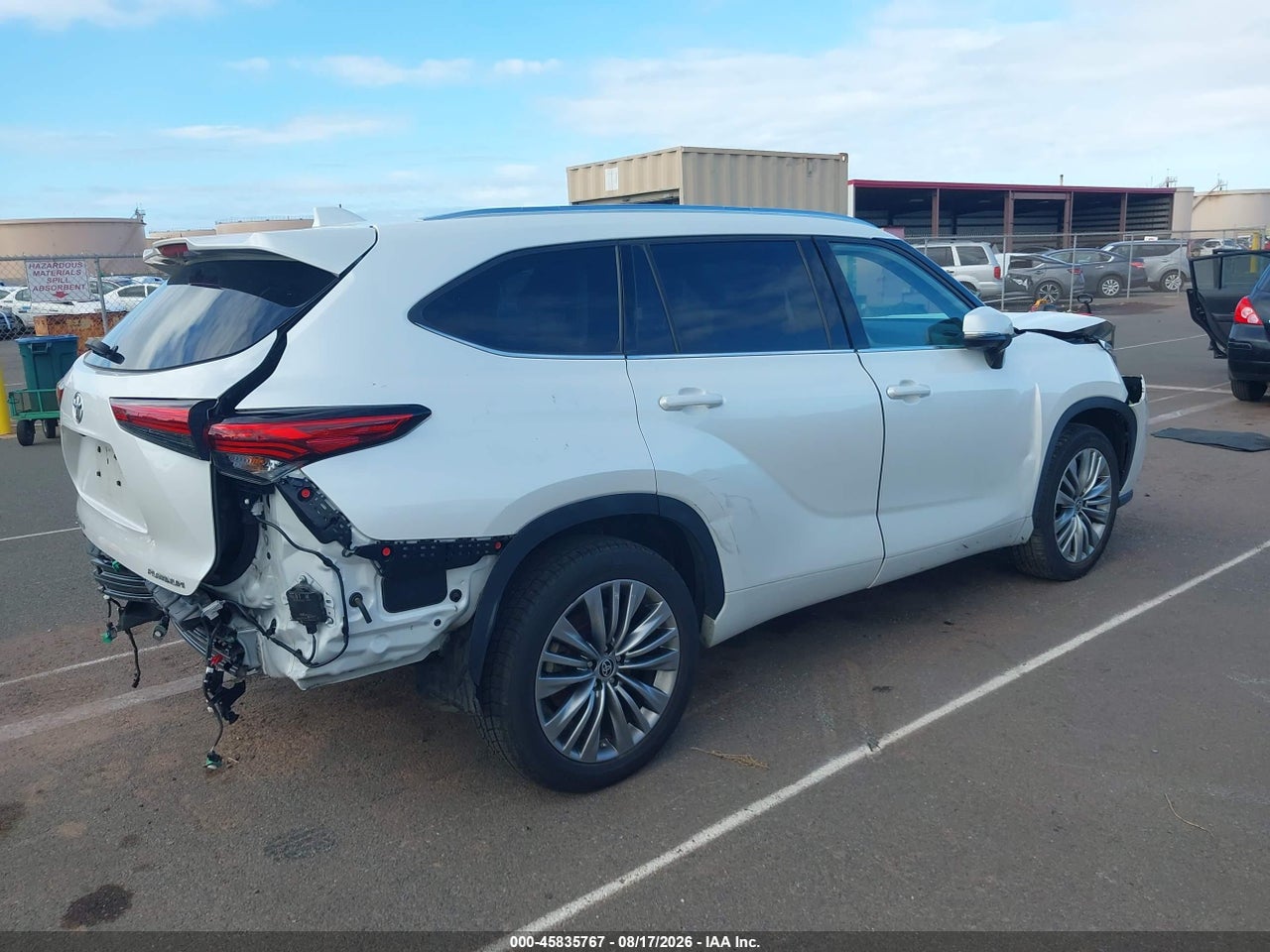 2022 TOYOTA HIGHLANDER PLATINUM · 4/11