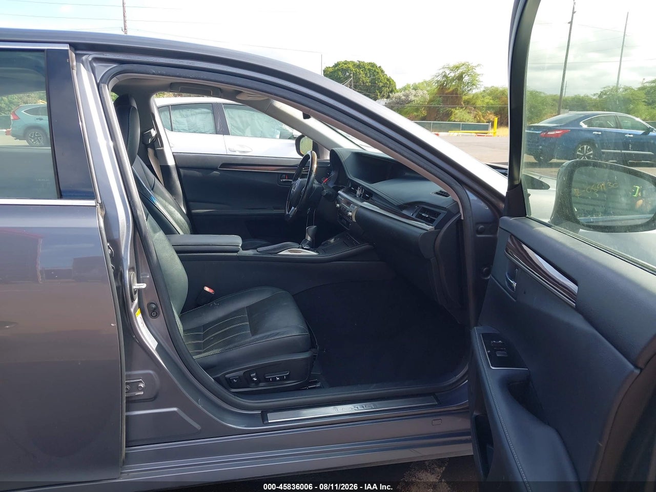 2016 LEXUS ES 350 · 5/11
