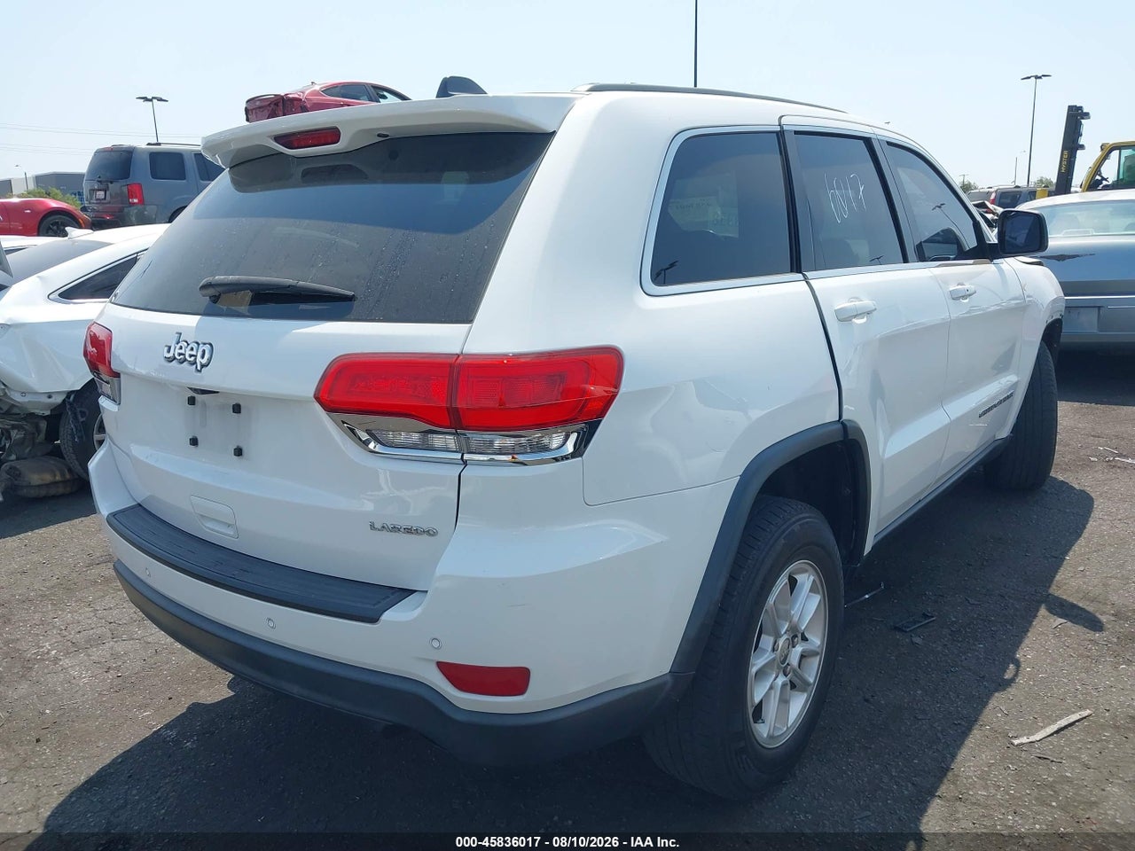 2018 JEEP GRAND CHEROKEE LAREDO 4X2 · 4/11