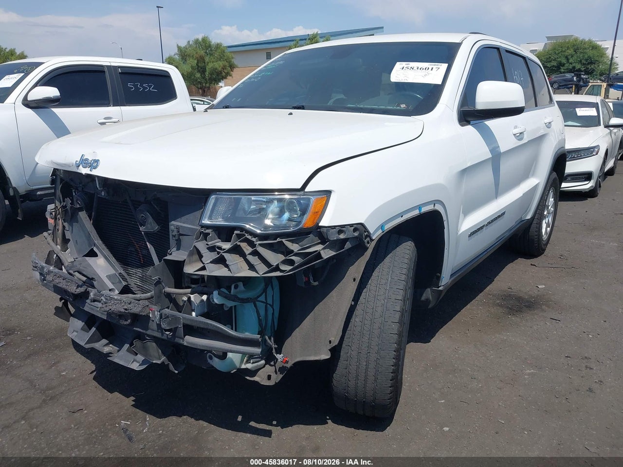 2018 JEEP GRAND CHEROKEE LAREDO 4X2 · 2/11