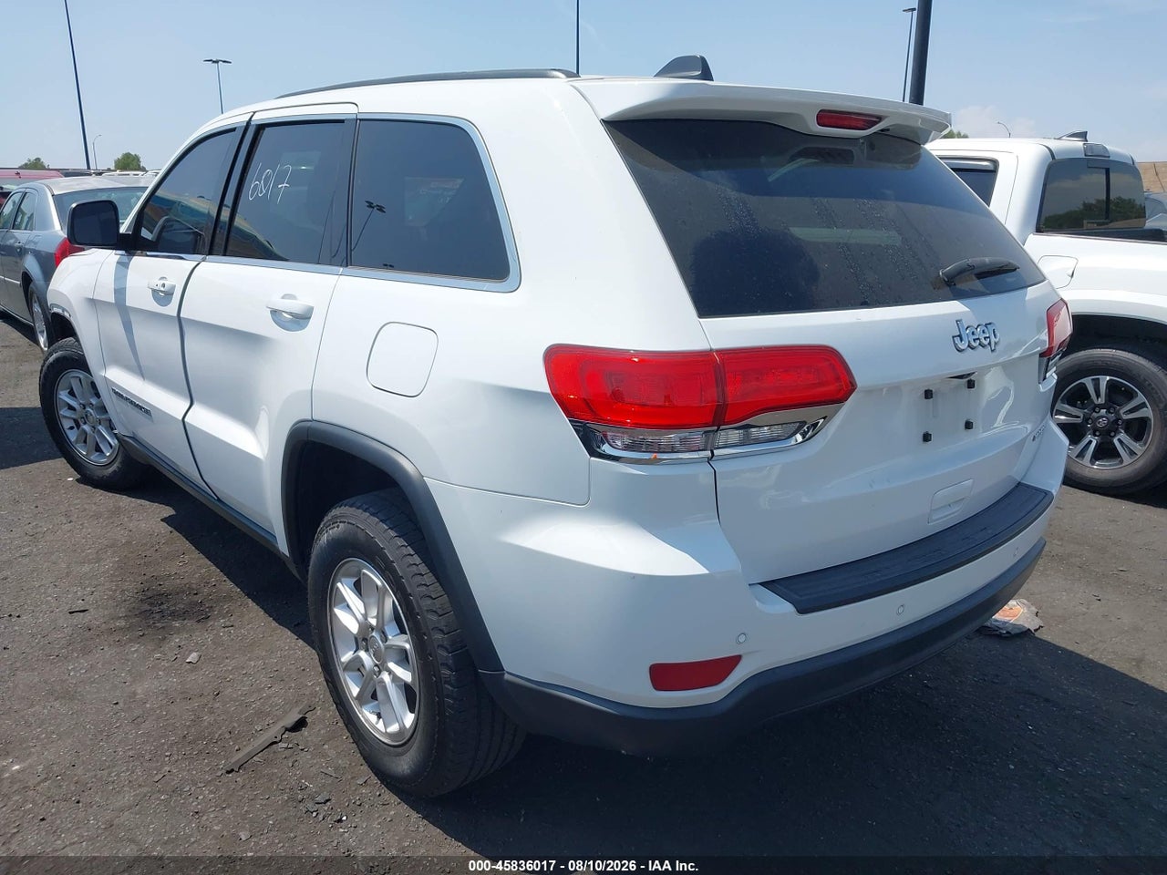 2018 JEEP GRAND CHEROKEE LAREDO 4X2 · 3/11