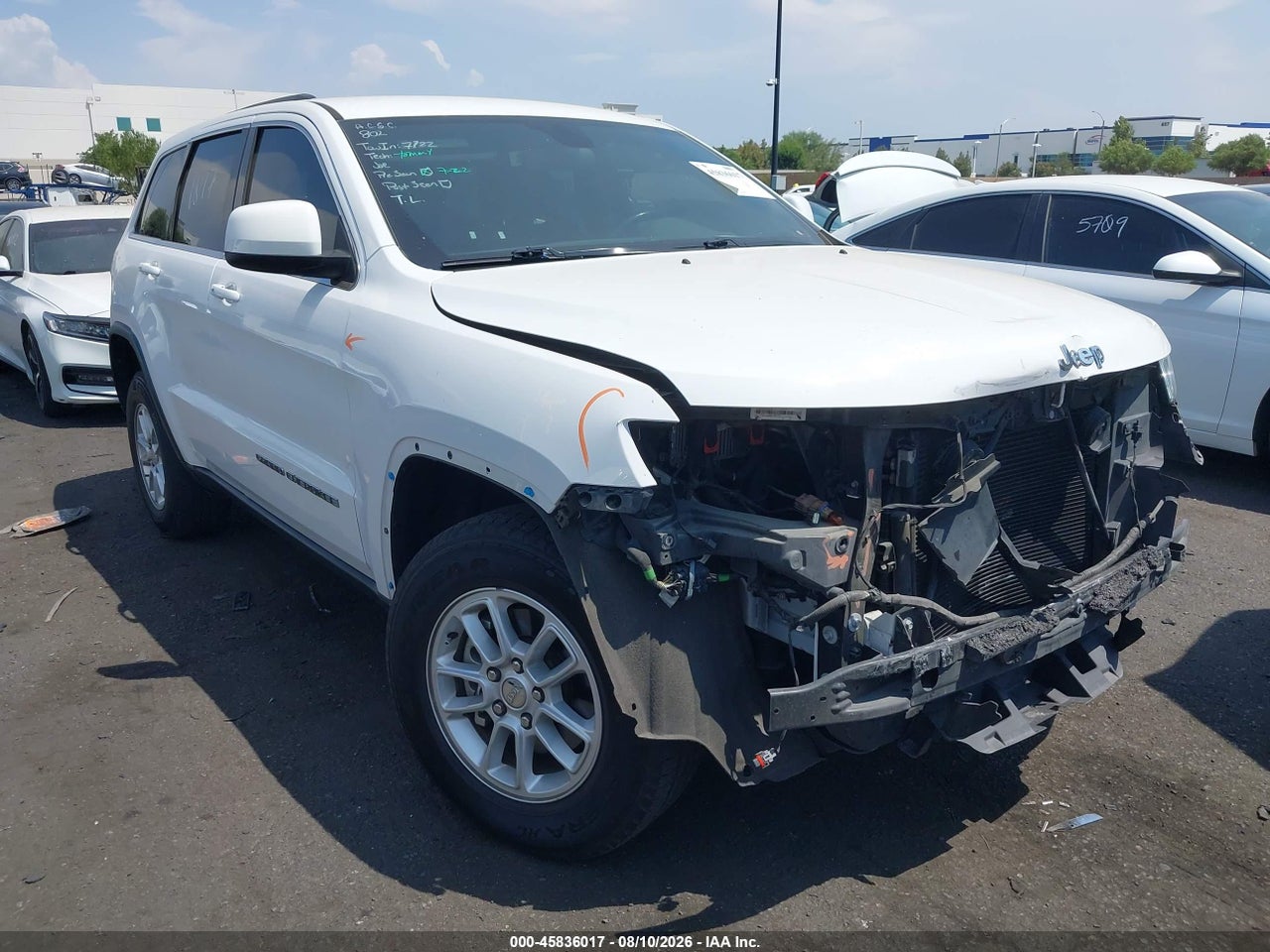 1C4RJEAG6JC****** · 2018 JEEP GRAND CHEROKEE LAREDO 4X2