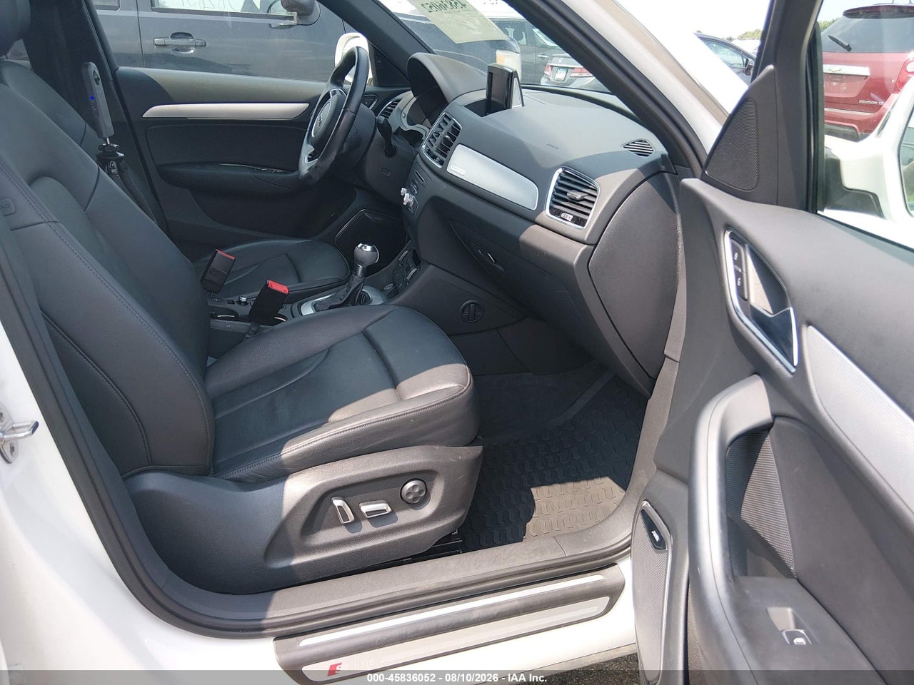 2017 AUDI Q3 2.0T PREMIUM · 5/11