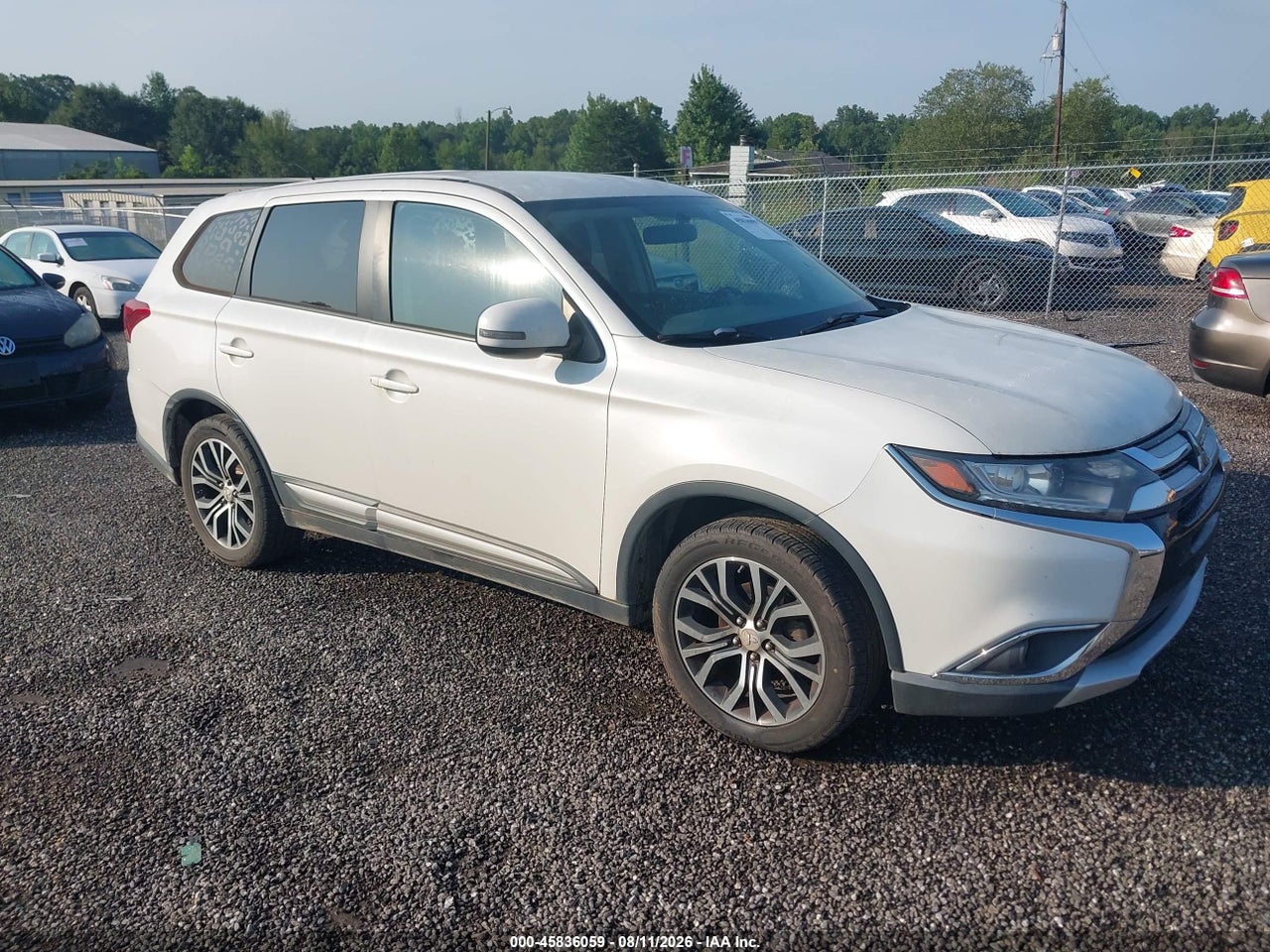 2016 MITSUBISHI OUTLANDER SE