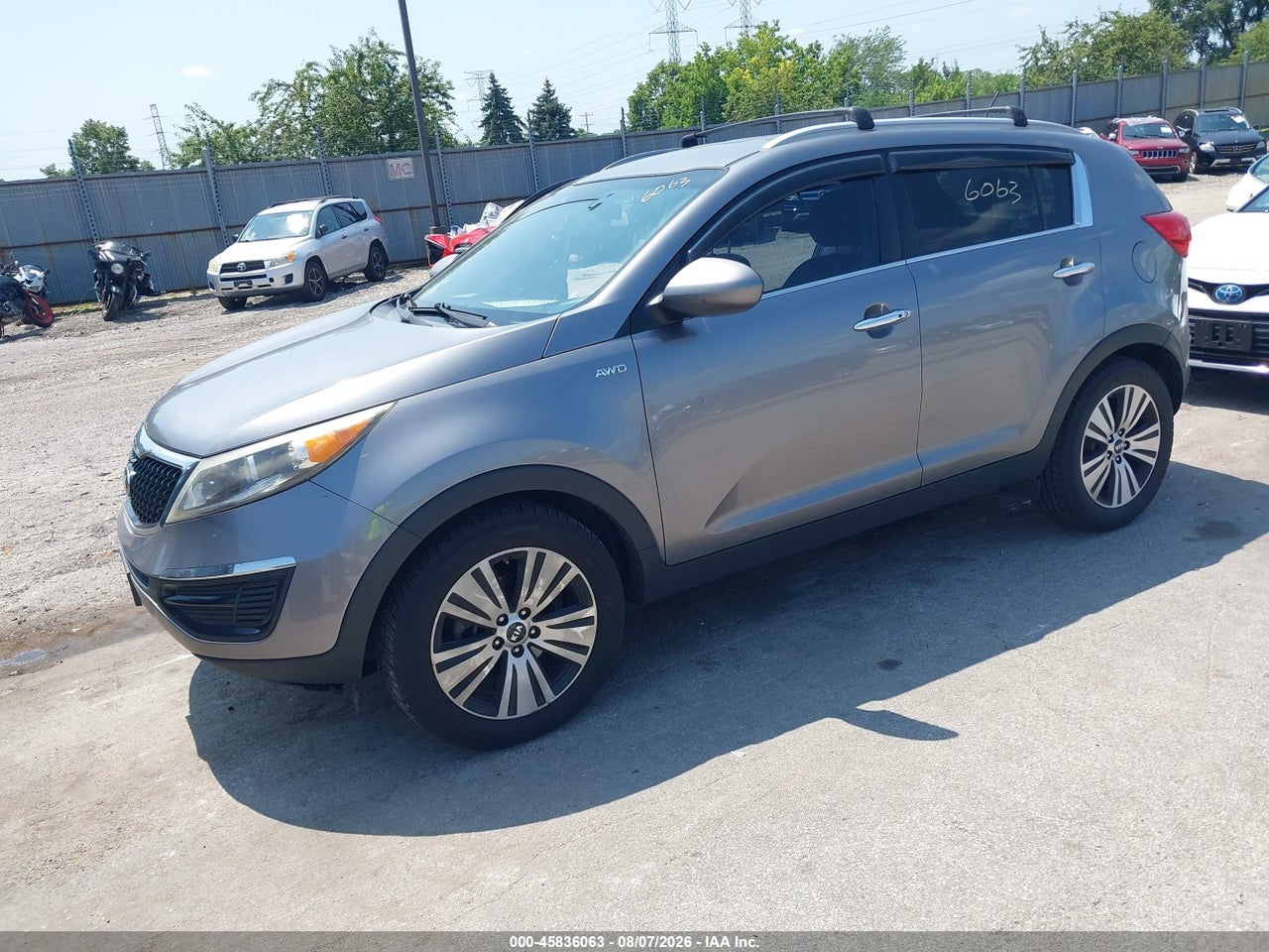 2016 KIA SPORTAGE EX · 2/11