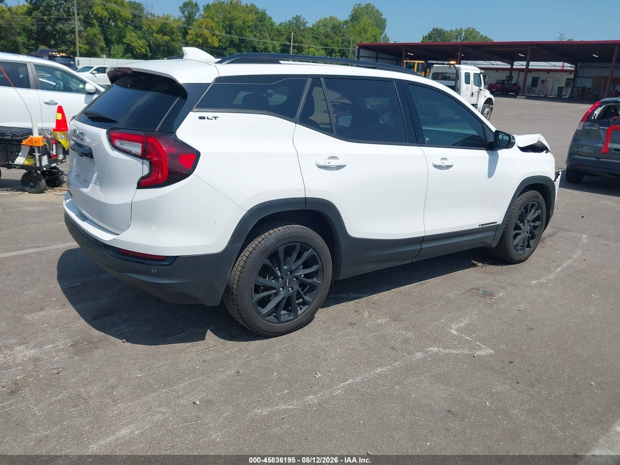 2023 GMC TERRAIN FWD SLT · 4/11