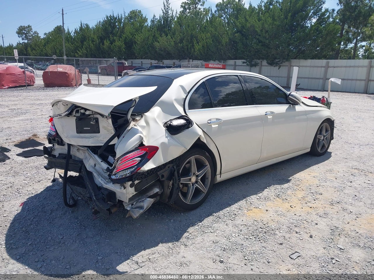 2017 MERCEDES-BENZ E 300 · 4/11