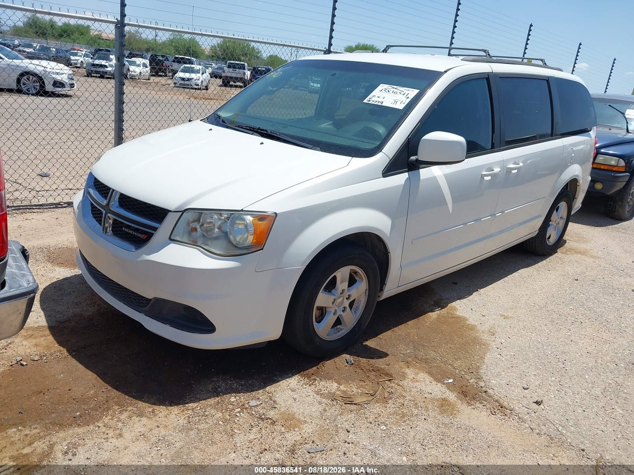 2013 DODGE GRAND CARAVAN SXT · 2/11