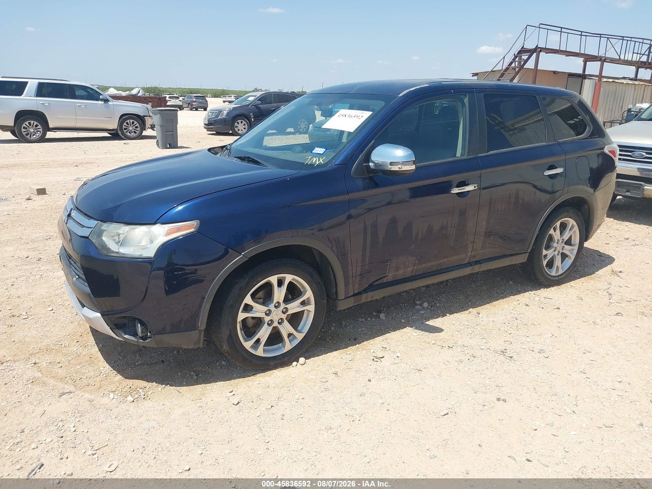 2015 MITSUBISHI OUTLANDER SE · 2/11